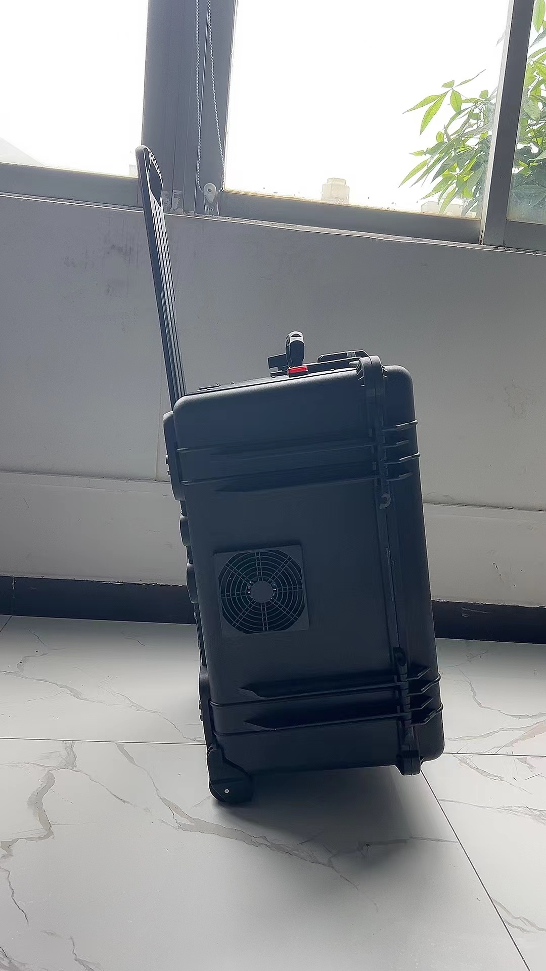 城东手拉箱型移动通信干扰器